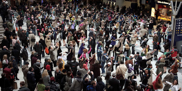 T-Mobile Liverpool Street dance